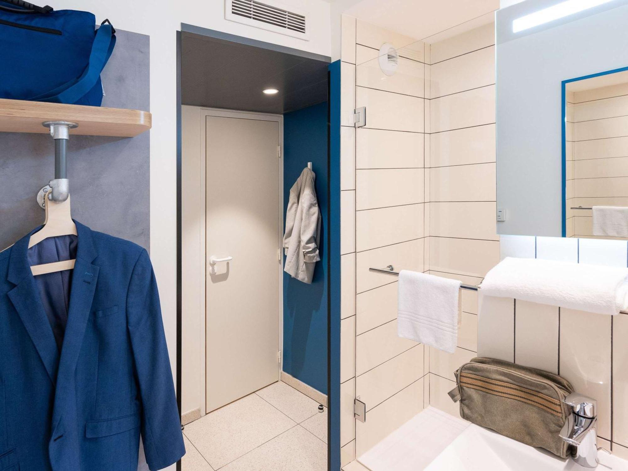 Ibis Budget Lyon Centre Confluence Екстер'єр фото