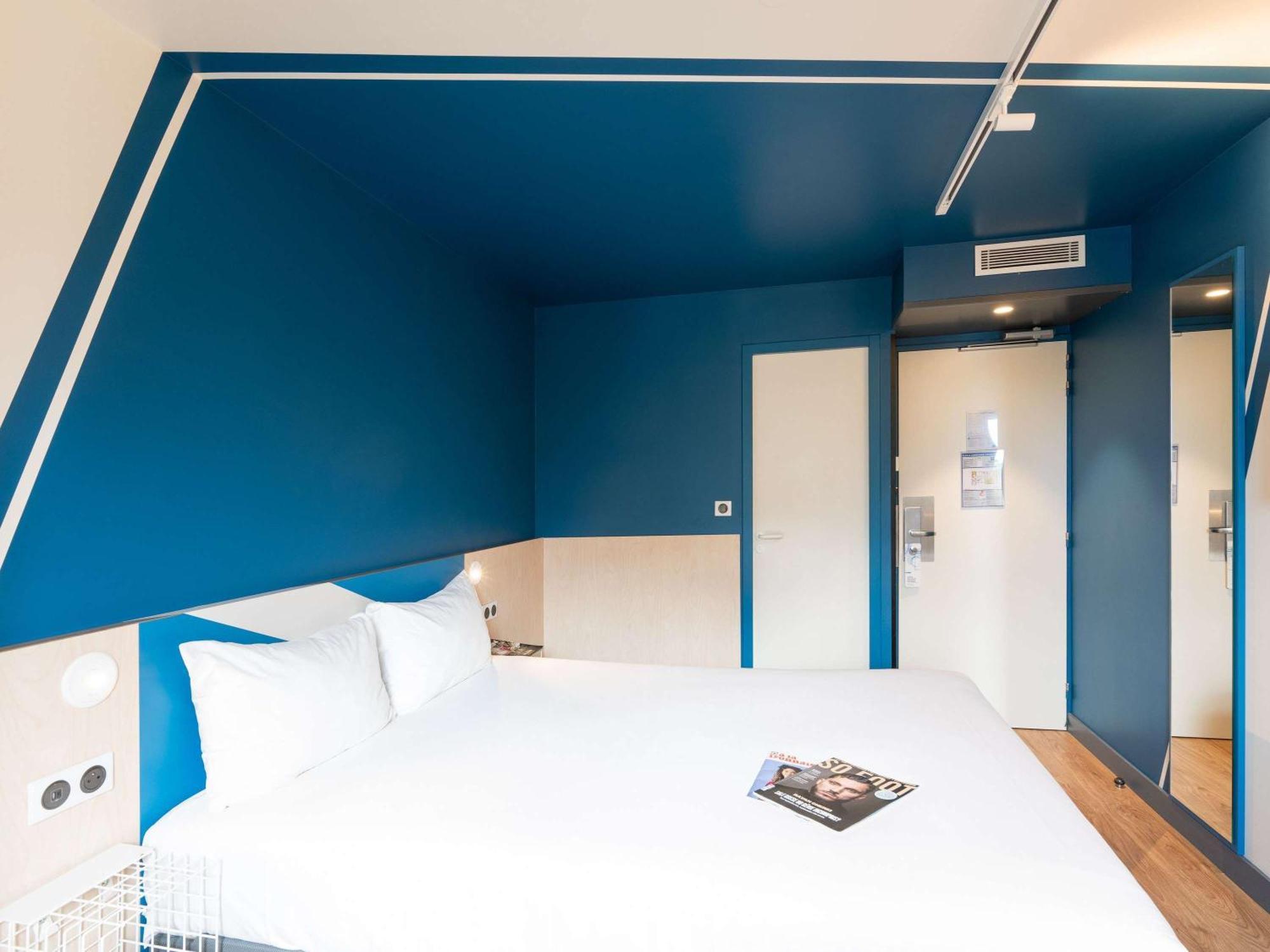 Ibis Budget Lyon Centre Confluence Екстер'єр фото