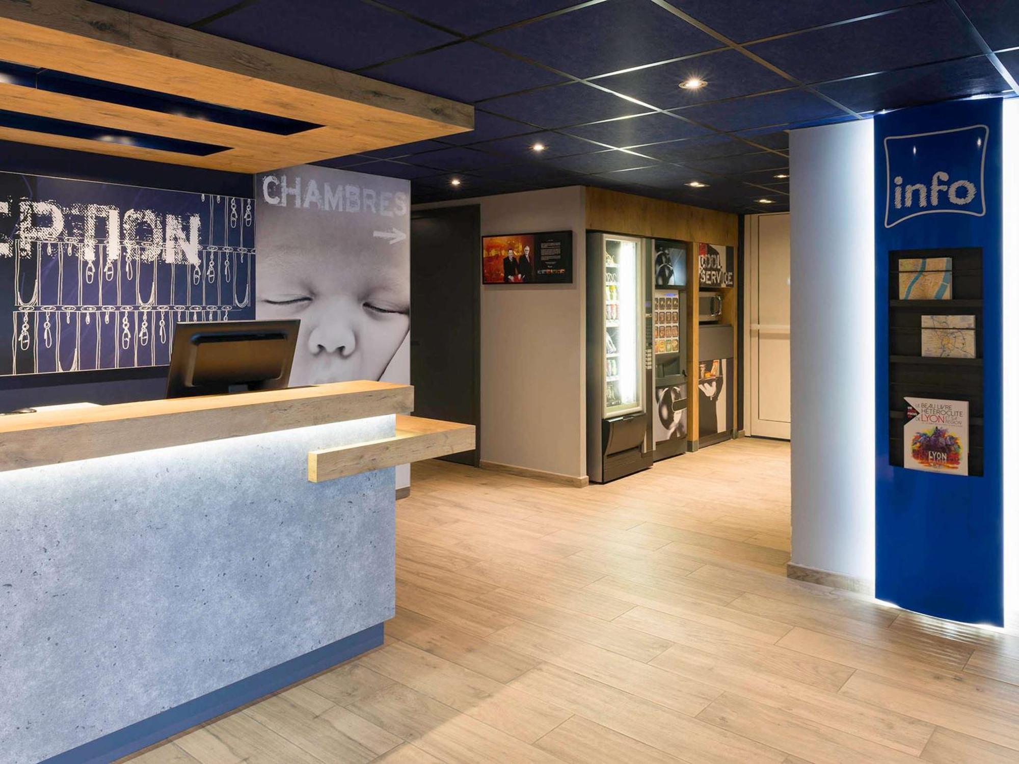 Ibis Budget Lyon Centre Confluence Екстер'єр фото