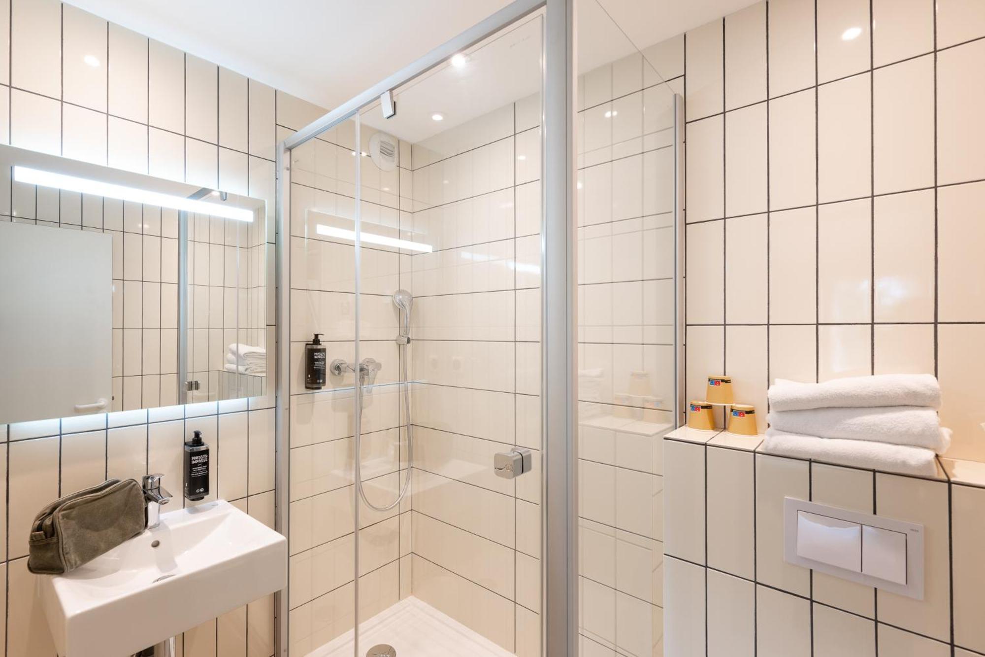 Ibis Budget Lyon Centre Confluence Екстер'єр фото
