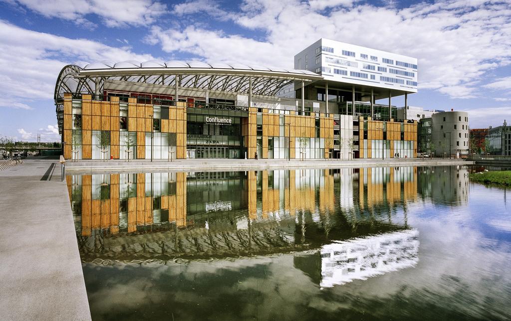 Ibis Budget Lyon Centre Confluence Екстер'єр фото