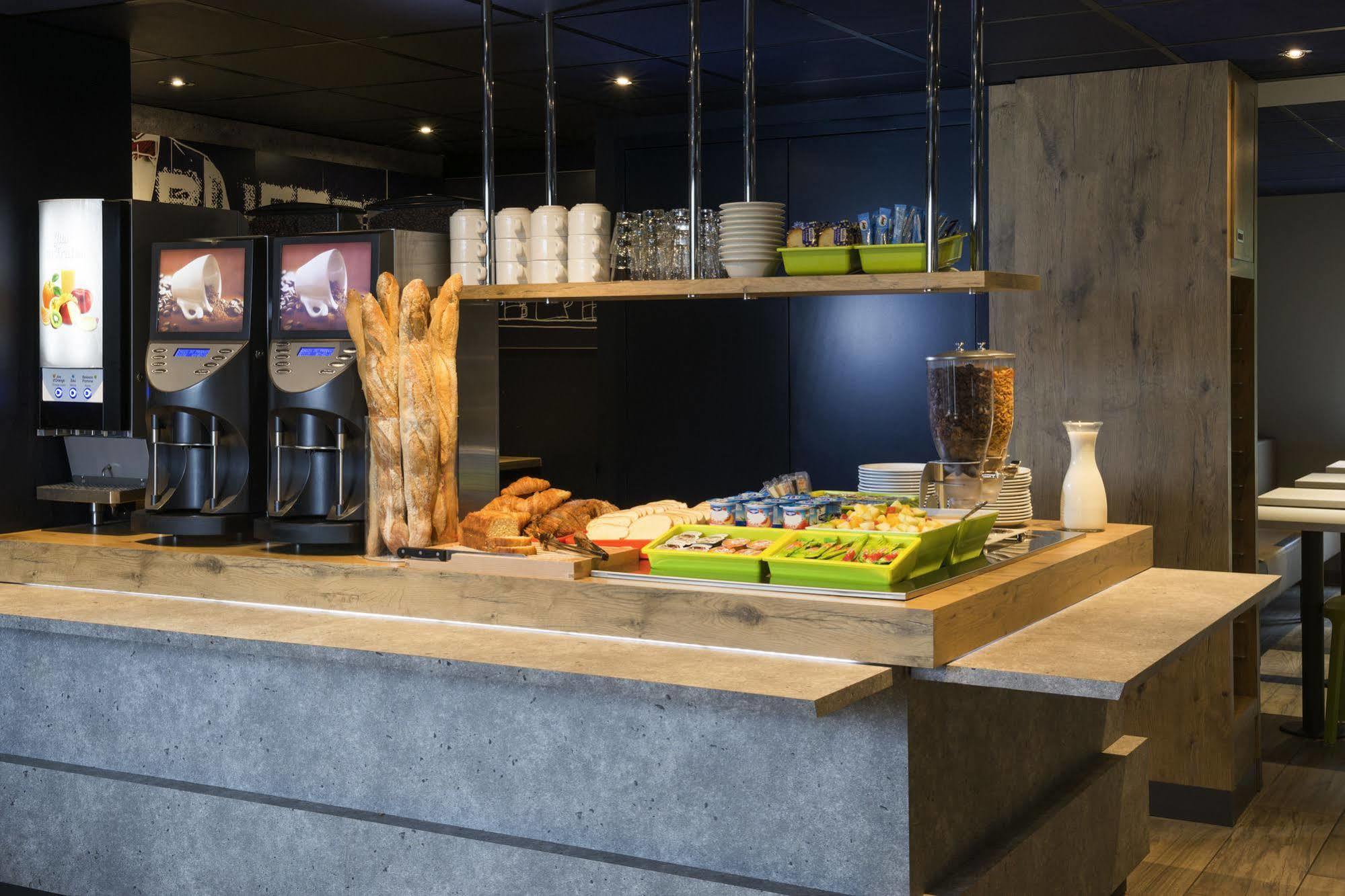 Ibis Budget Lyon Centre Confluence Екстер'єр фото
